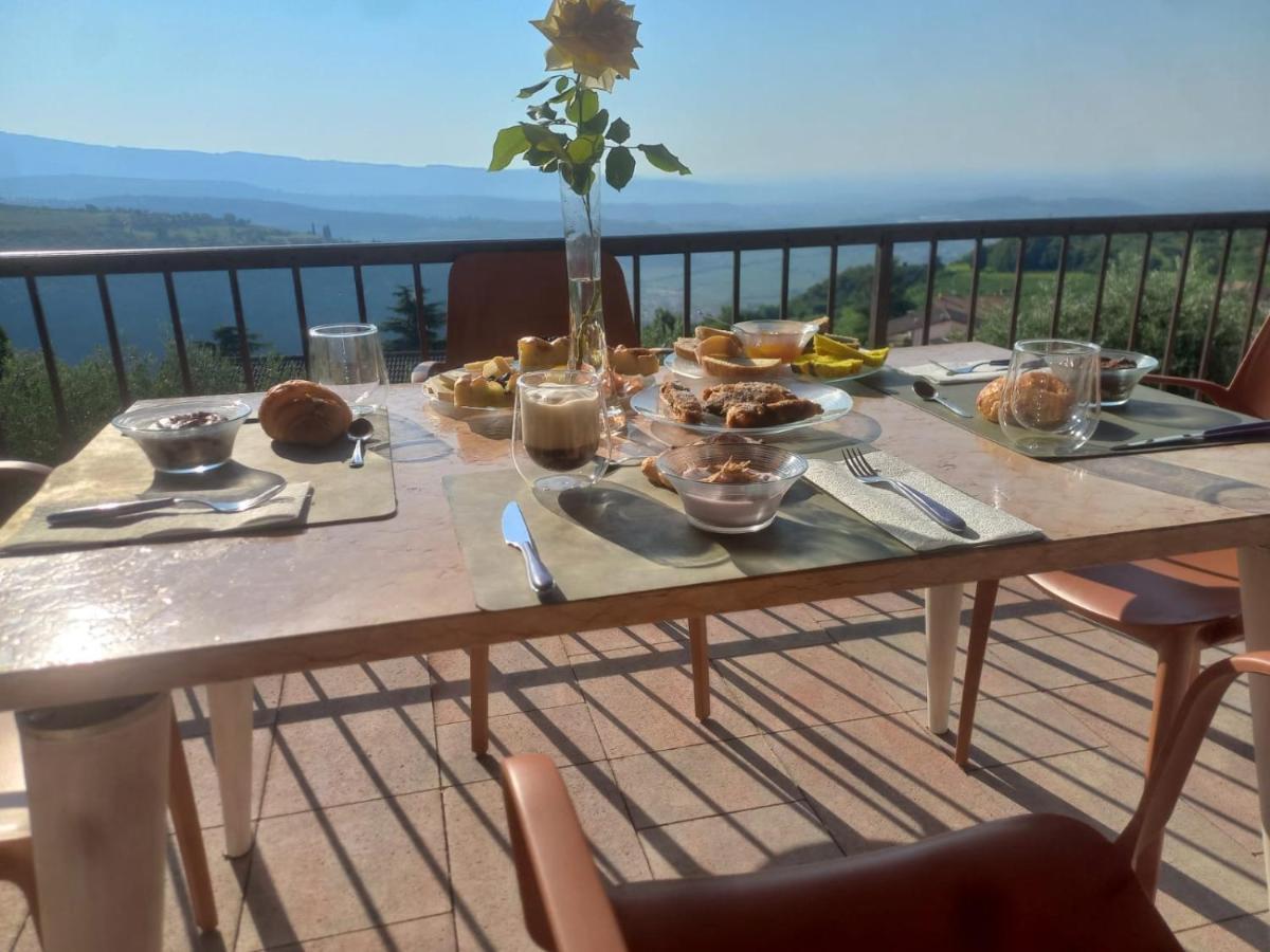 La Terrazza In Collina Bed and Breakfast Cavalo Exteriör bild
